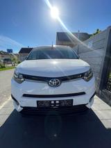 Toyota Proace City 1,5-l-D-4D 96kW L2  - Toyota Proace City von privat