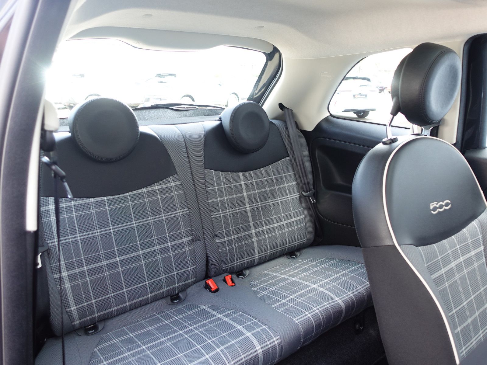 Fahrzeugabbildung Fiat 500 0.9 8V TwinAir Lounge S&S   Panoramadach,PDC