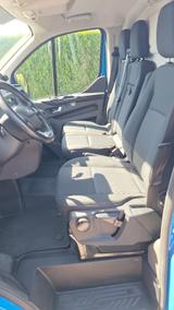 Ford Transit Custom - blaue Ford Transit Custom