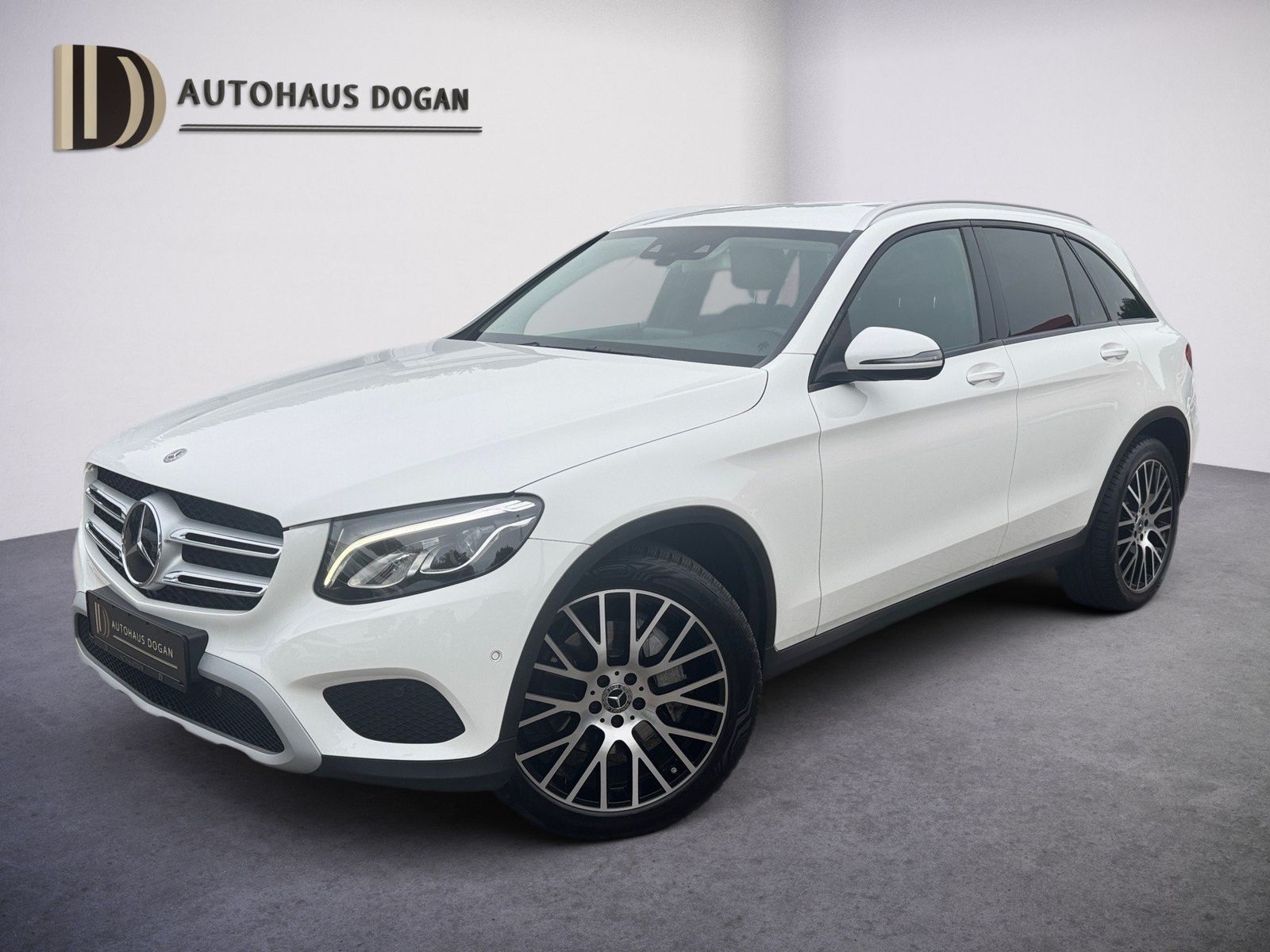 MERCEDES-BENZ GLC 250 d 4Matic*Leder*ACC*Kamera*LED*Shzg*