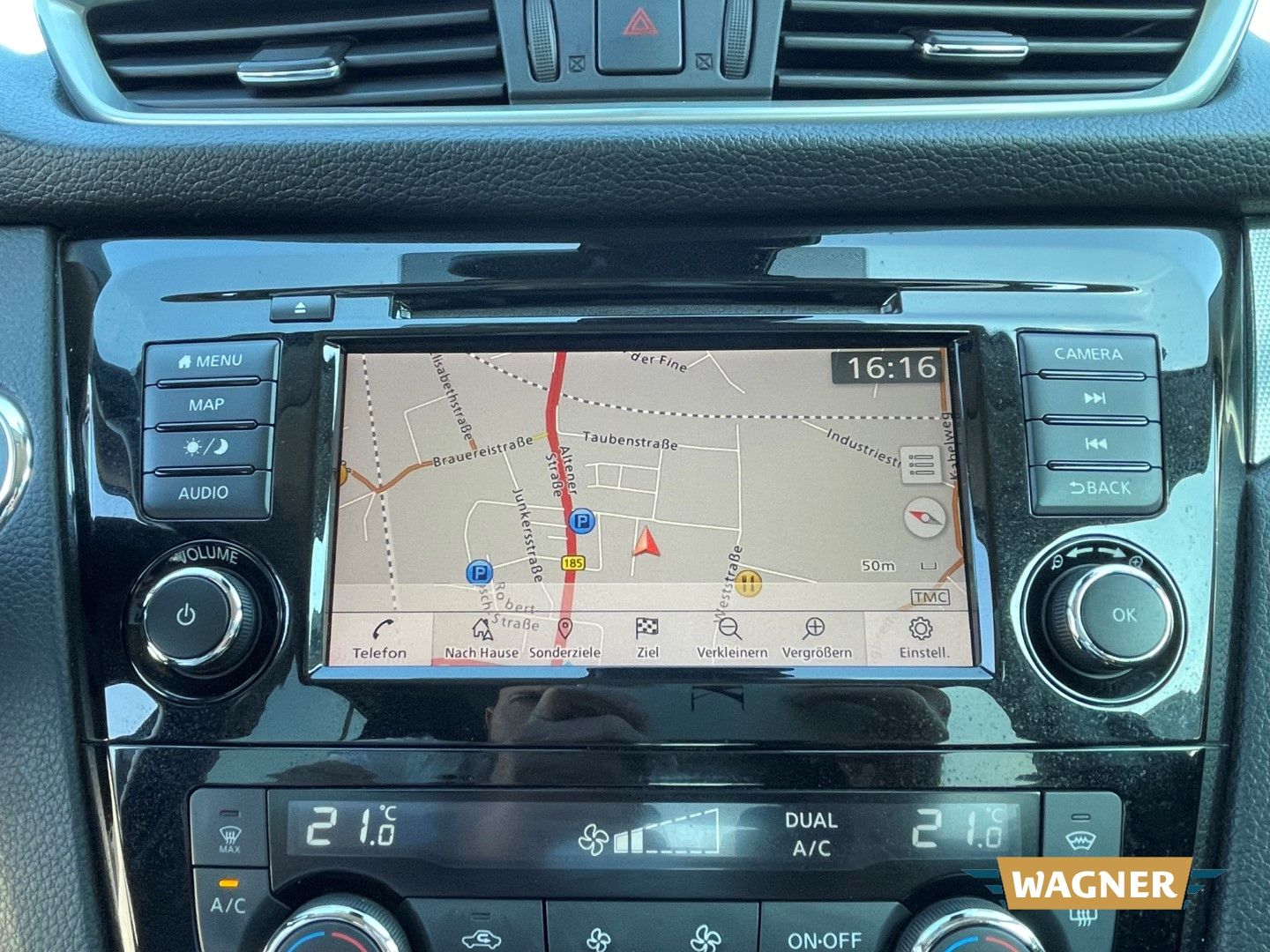 Fahrzeugabbildung Nissan Qashqai N-Connecta 1.3 DIG 360° Kamera