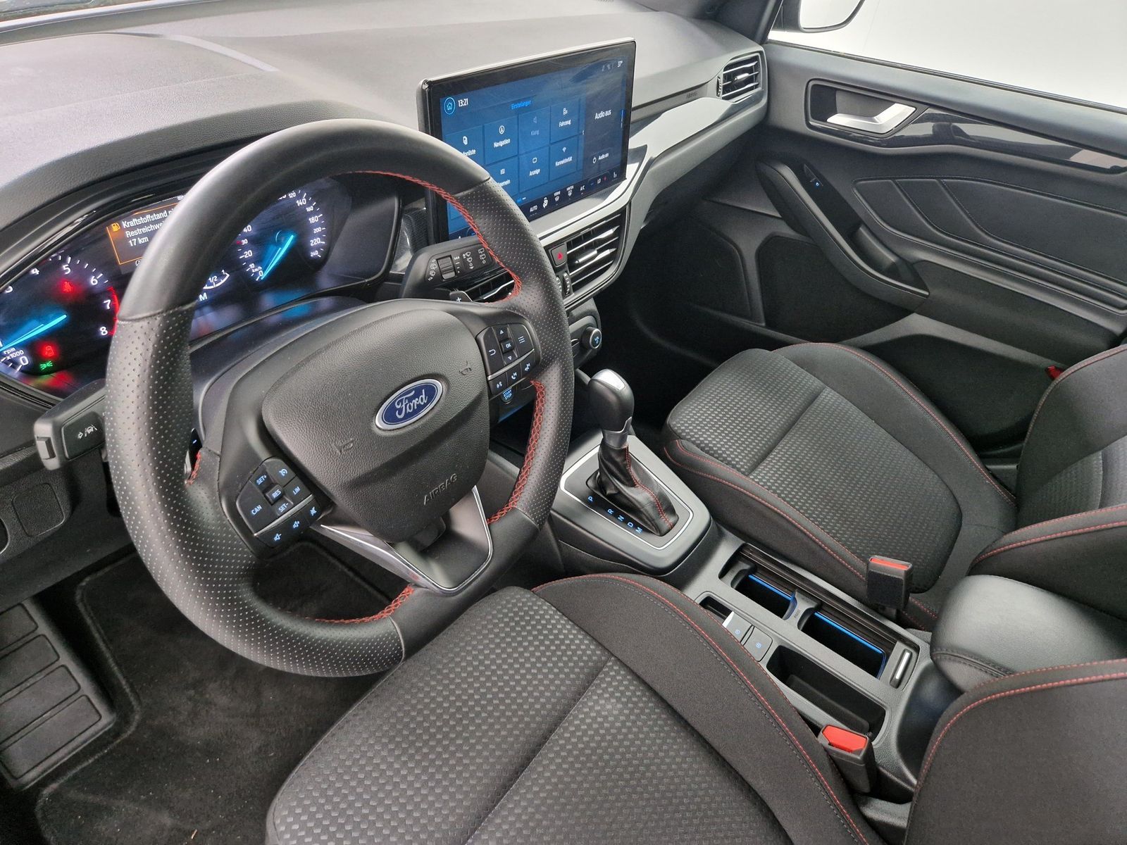 FORD Focus 1.0 EcoBoost MHEV ST-Line ST-Line – Bild 9