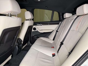 BMW X4 - 11