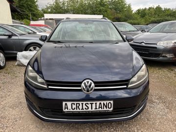 Volkswagen Golf - 1