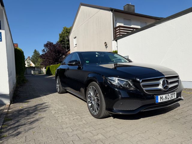 MERCEDES-BENZ E 220 d 4MATIC Autom. -