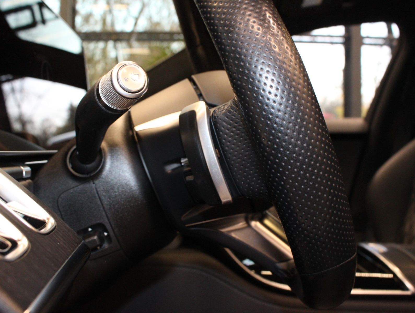 Fahrzeugabbildung Mercedes-Benz S 500 4Matic AMG Line Pano*Burmester*HUD