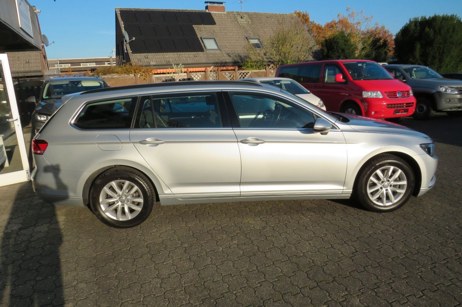 Fahrzeugabbildung Volkswagen Passat Variant Comfortline TDI DSG AHK NAVI