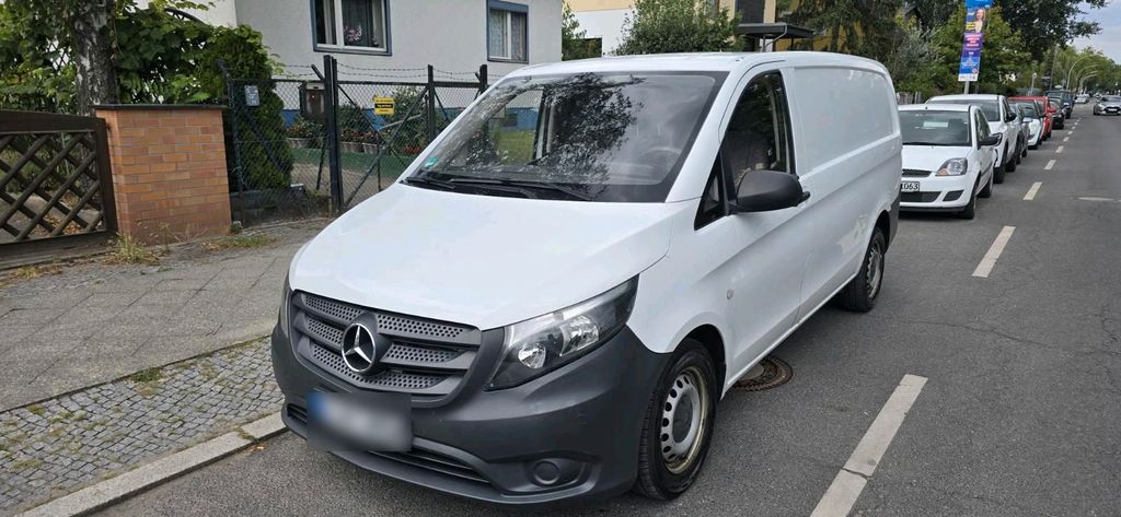 Image of Mercedes-Benz Vito