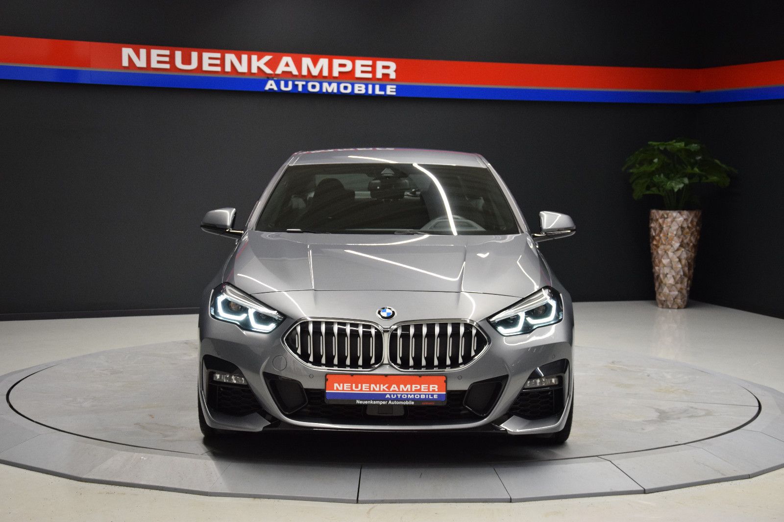 Fahrzeugabbildung BMW 220d Gran Coupé xDrive HuD LED Keyless Memory