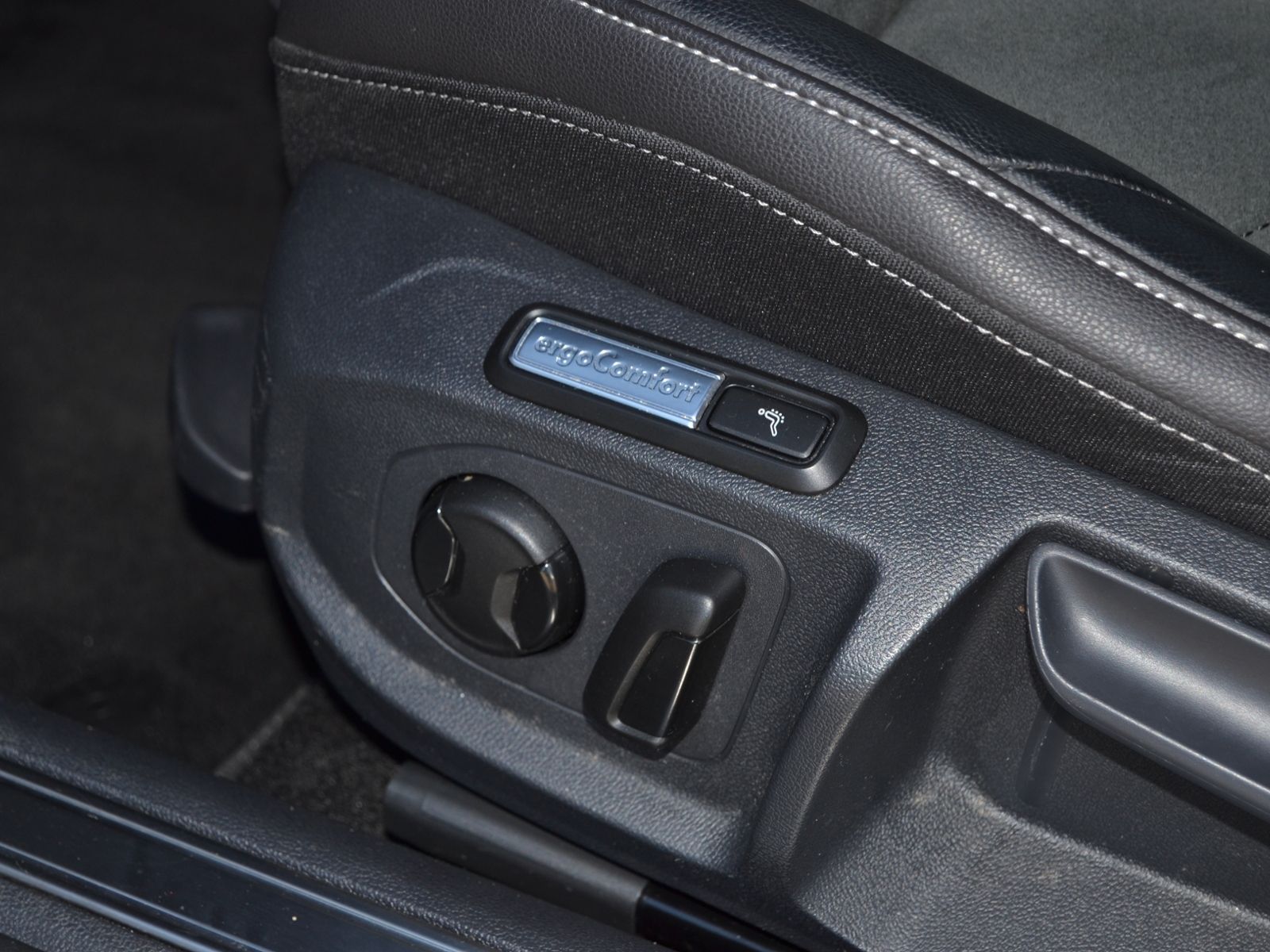 Arteon SB 2.0 TDI 200 PS 4M DSG R-Line VOLL/AHK/