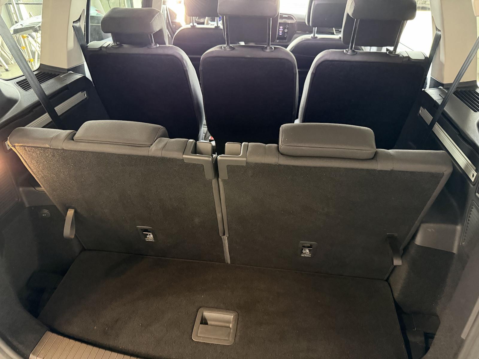 Volkswagen Touran 1,5TSI DSG Highline LED 7 Sitze NAVI AHK, миниатюра 21