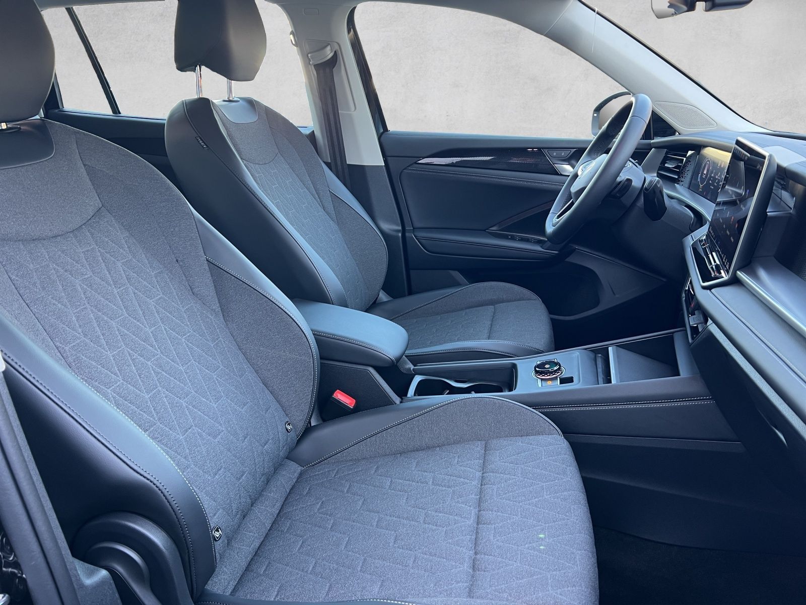 Tayron Life 1.5 TSI DSG Navi*AHK*7-Sitzer