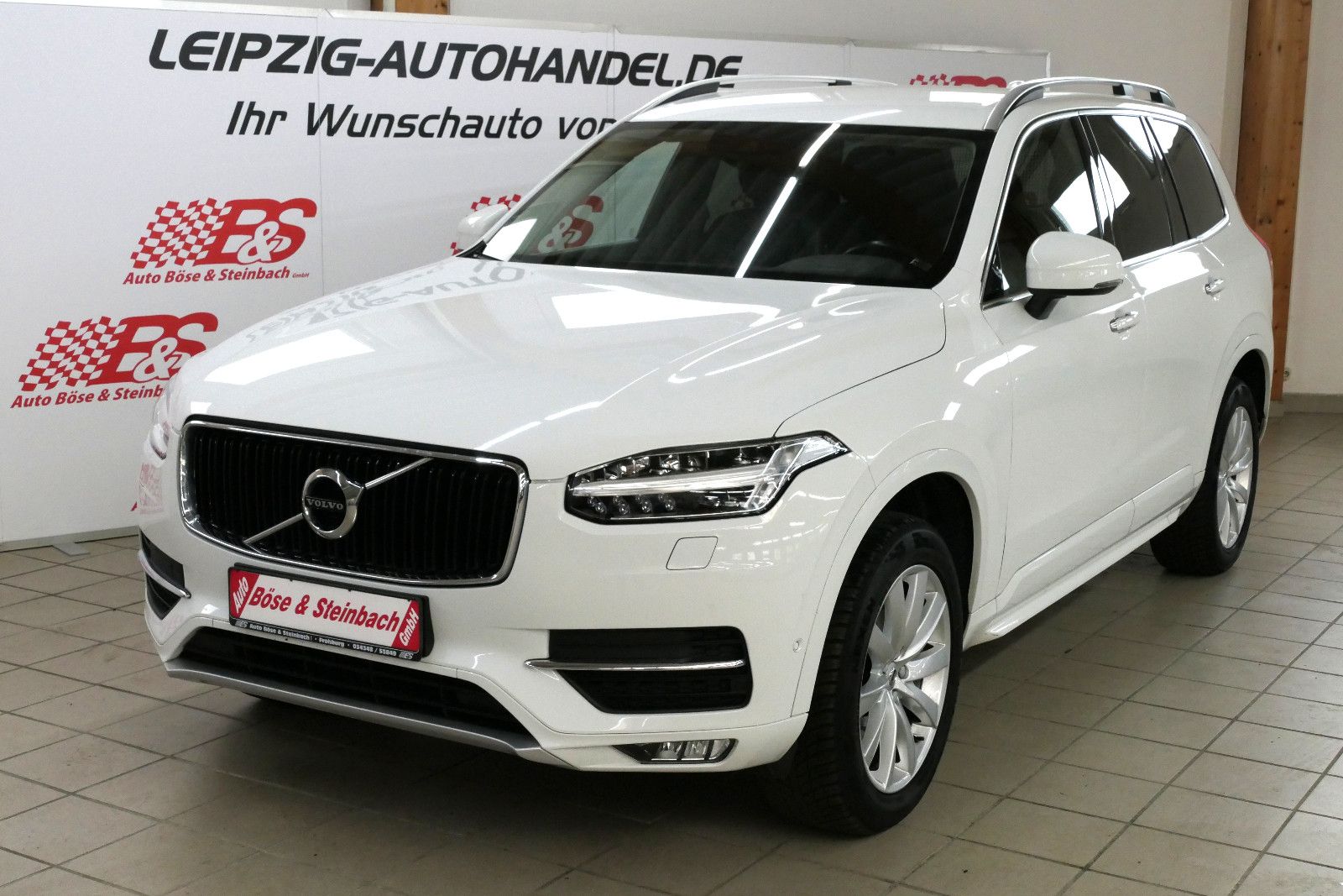 Volvo Volvo XC90 Momentum AWD *AUT*NAV*KAM*SHZ*LEDER*4x4
