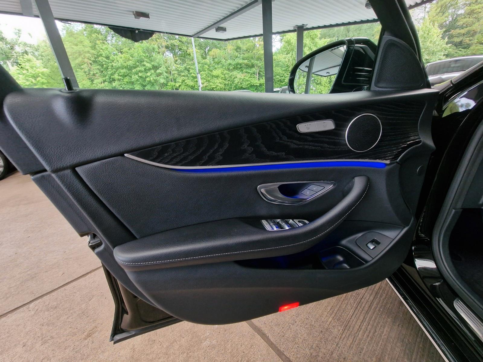 Mercedes-Benz E 220d Lim. AVANTGARDE Teilleder/Kamera/LED