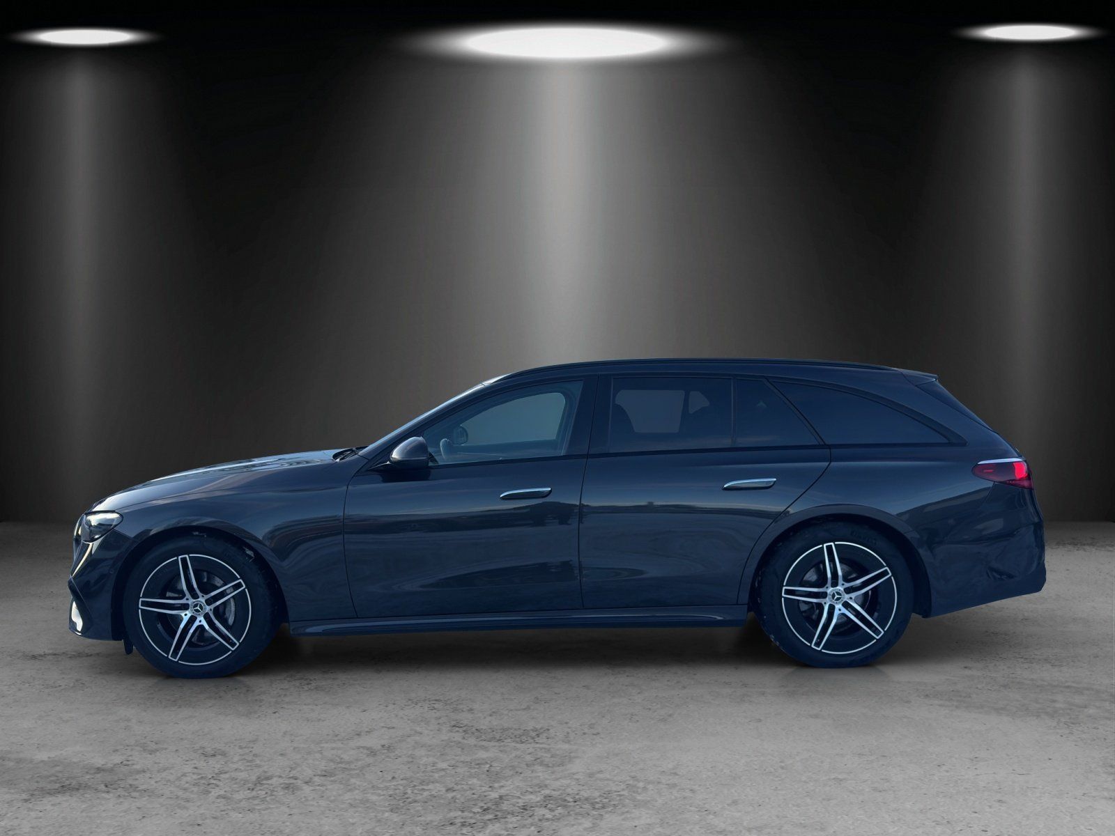 Fahrzeugabbildung Mercedes-Benz E 220 d 4M T AMG Advanced AHK KeyGo DISTRO Night