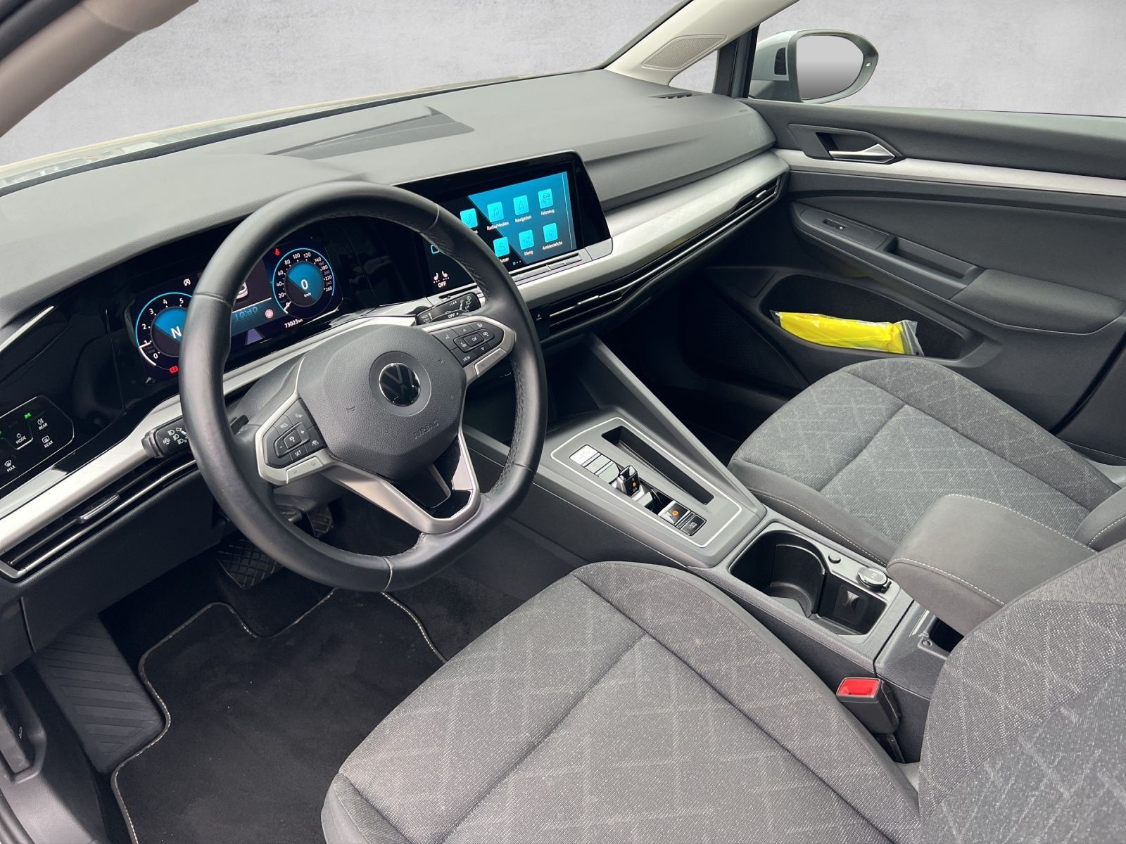 Golf VIII 1.0 eTSI DSG Navi*ACC*Standhzg.*LED