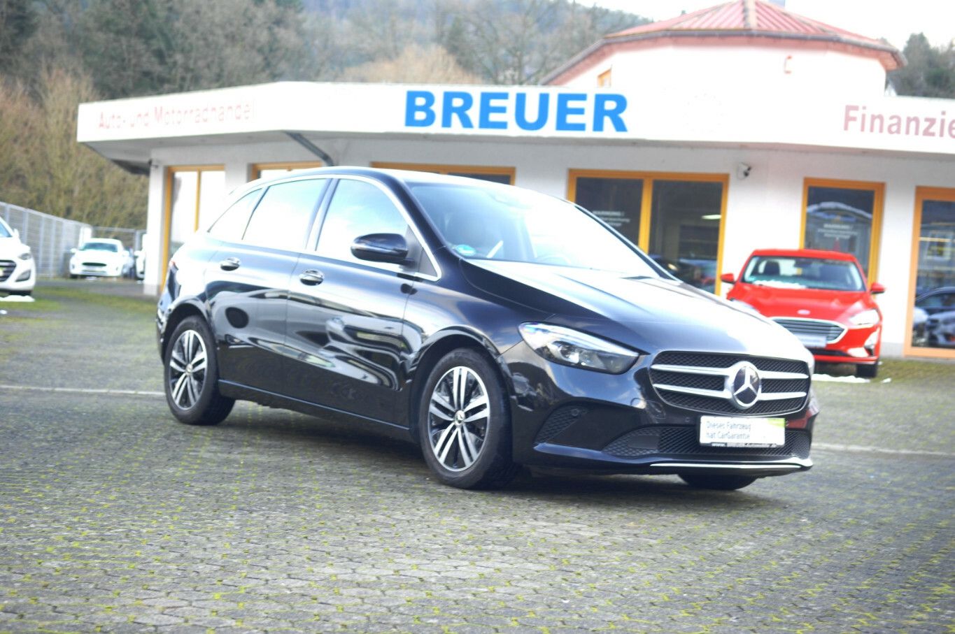 MERCEDES-BENZ B 180 Panoramadach Navi LED