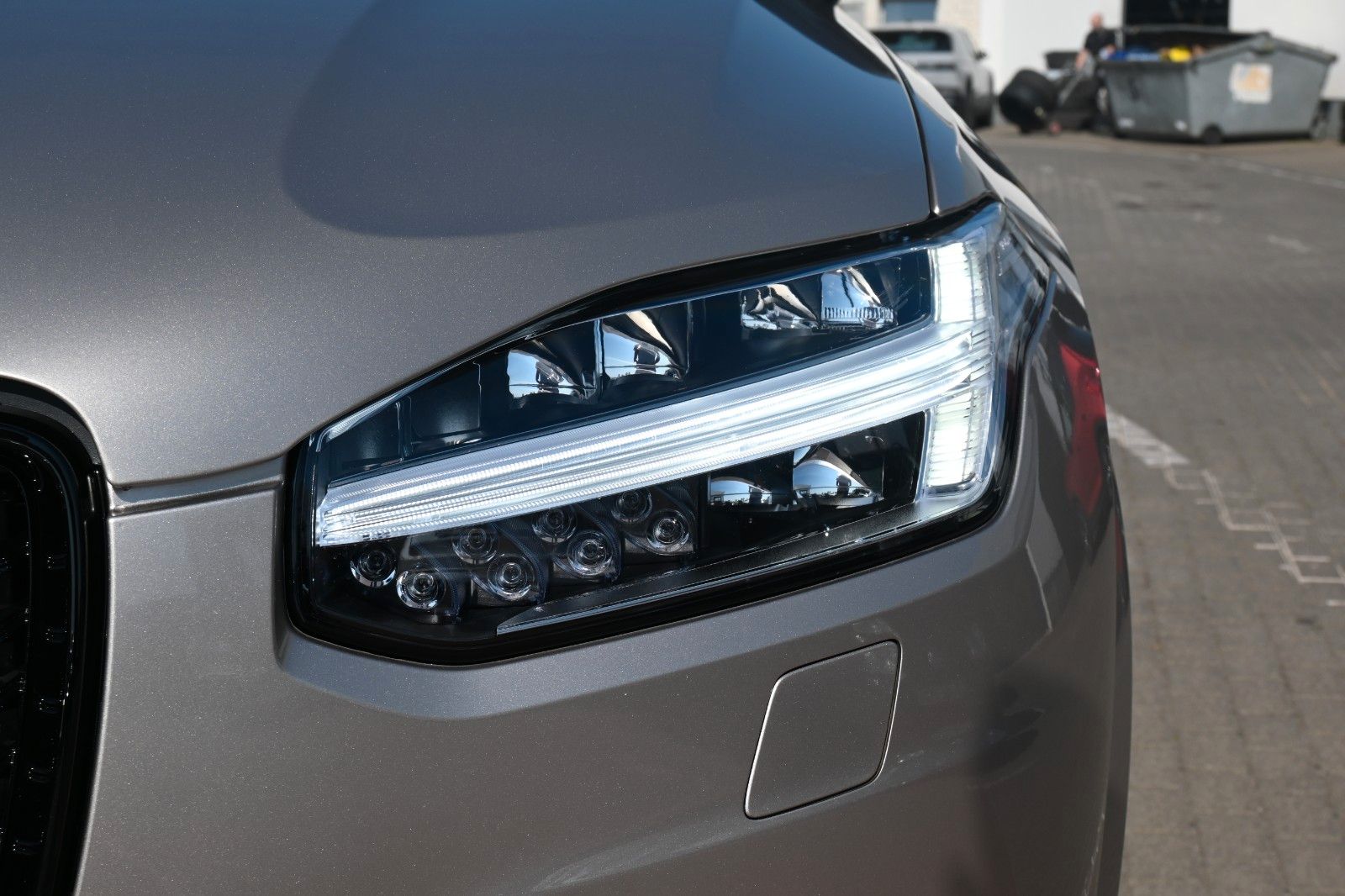 Fahrzeugabbildung Volvo XC90 Ultra Dark Recharge T8 B&W*LUFT*360*MASSAGE