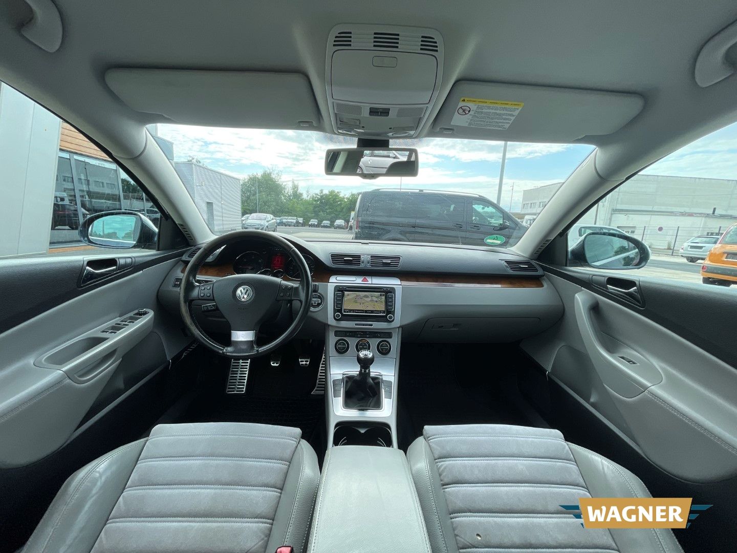 Fahrzeugabbildung Volkswagen Passat Variant Highline Lederausstattung