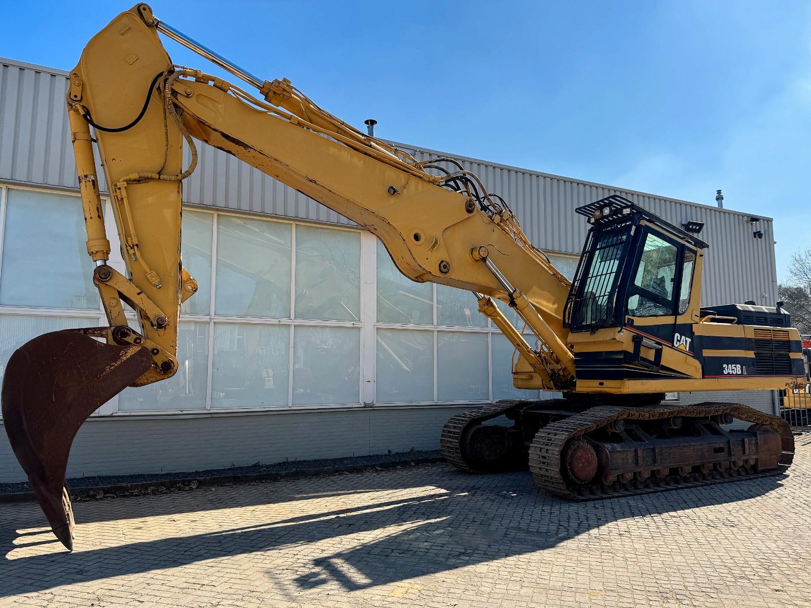 CAT 345 B L UHD Demolition 27M + SHEAR