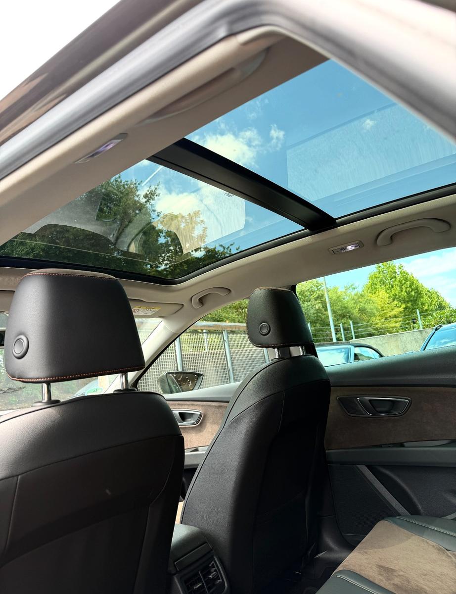 SEAT Leon ST X-Perience 2.0 TDI 184 ch • DSG • 4Drive • Pano • DCC • Alcantara