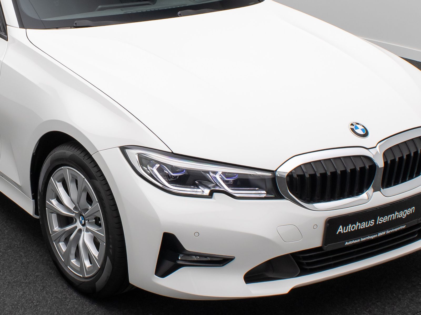 Fahrzeugabbildung BMW 320d HUD DAB Laser PDC DrivAssist Komfort Alarm