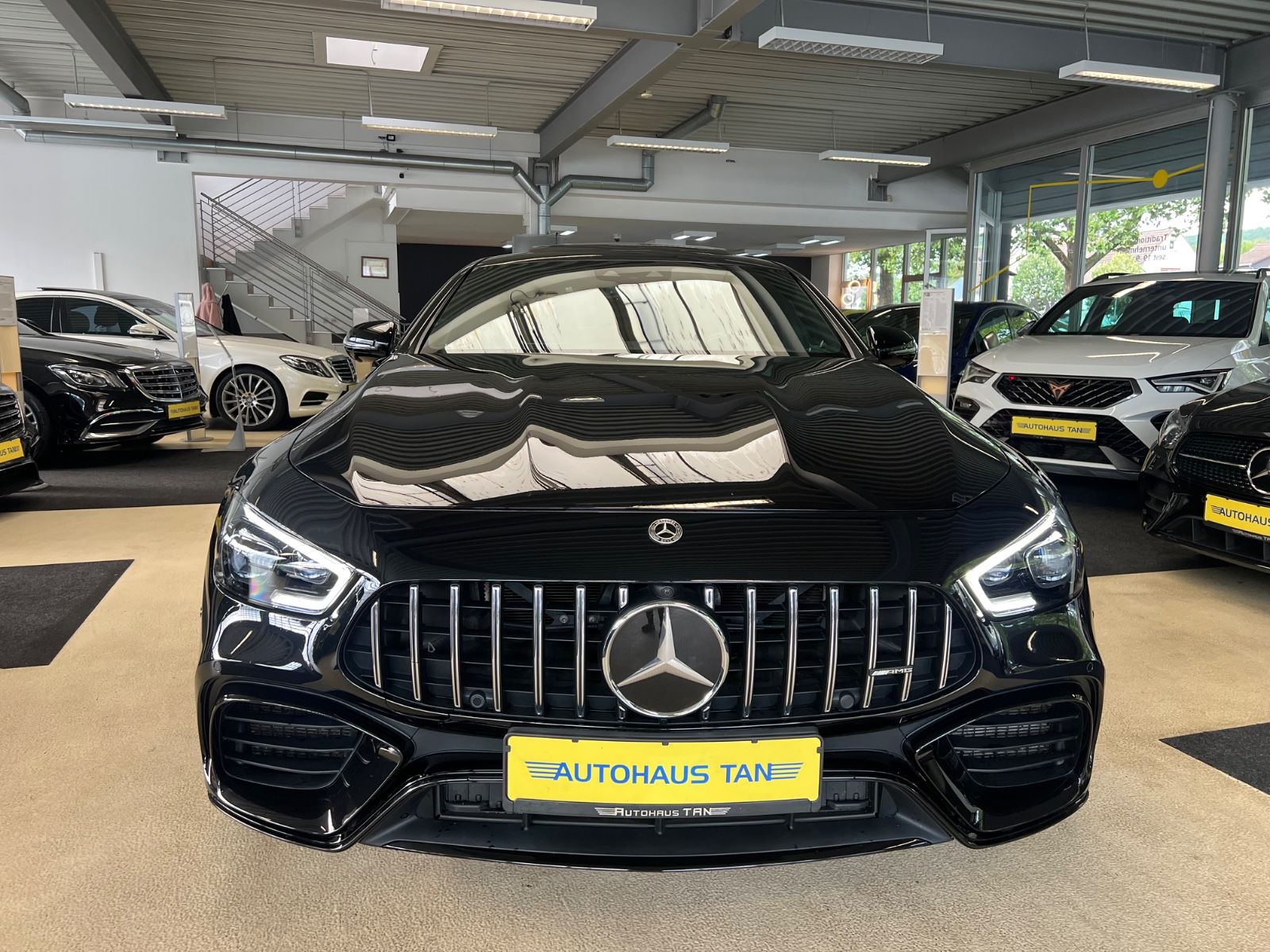 Fahrzeugabbildung Mercedes-Benz AMG GT 4-trg. 63 S 4Matic+ *SCHIEBEDACH*SITZBEL*