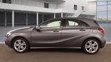 Mercedes-Benz A 180 LED Sitzhz Teilleder PDC vo+ht PANORAMA - Mercedes-Benz A 180 mit Benzin-Antrieb: Limousine