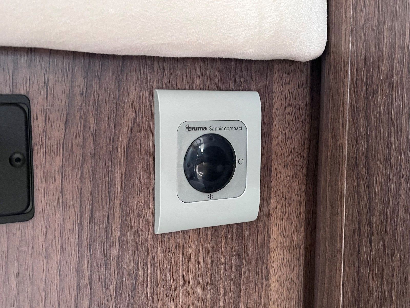 Fahrzeugabbildung Bürstner Elegance I 821 - Hubstützen, Solar, TV, Alde