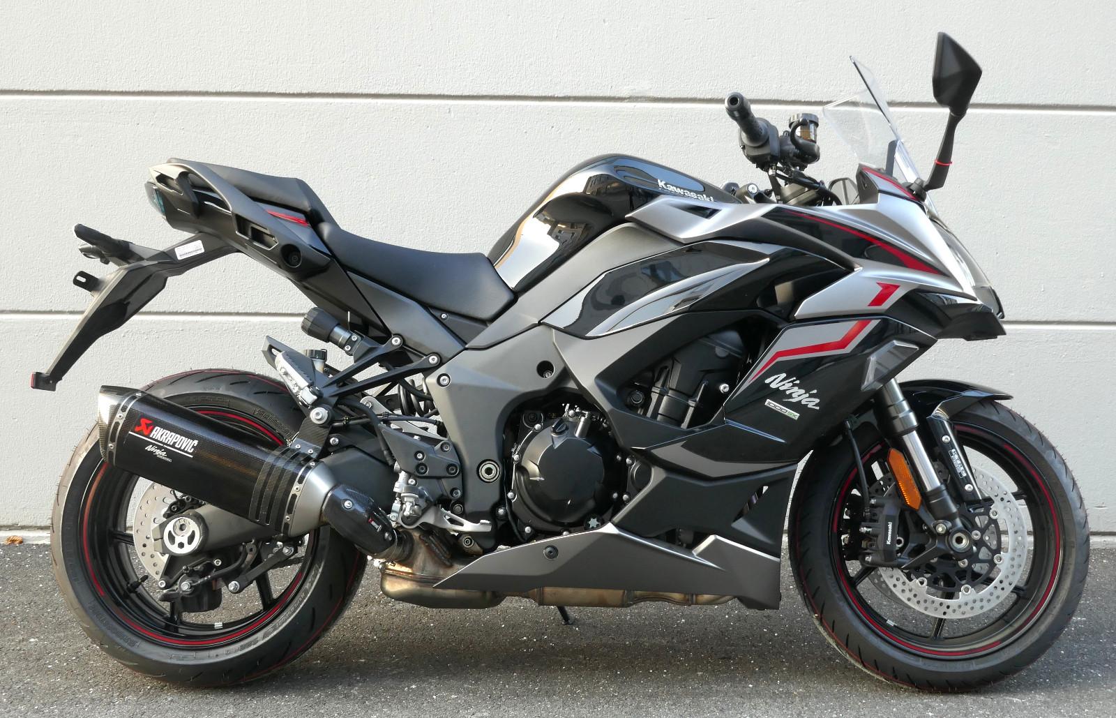 Kawasaki Ninja 1000 SX  Akrapovic