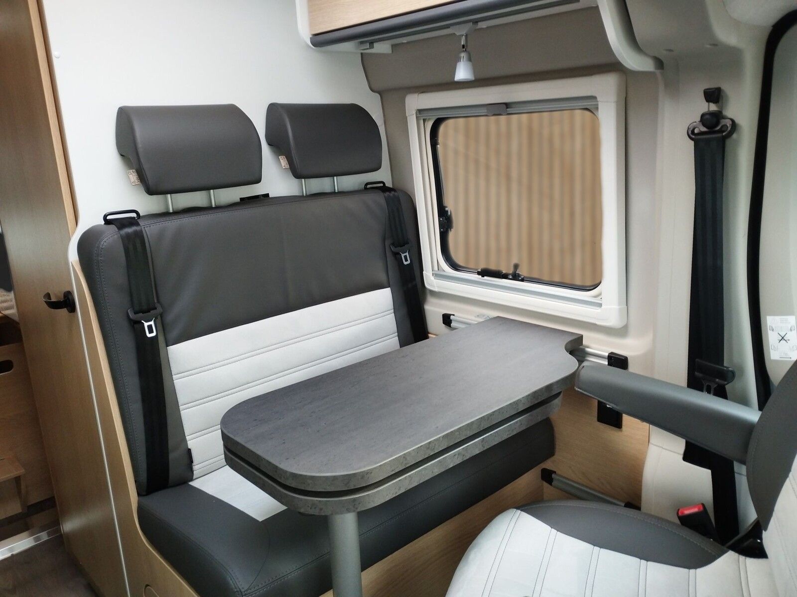 Fahrzeugabbildung Sunlight Adventure Cliff 602 Automatik, Dörr Edition, LTE