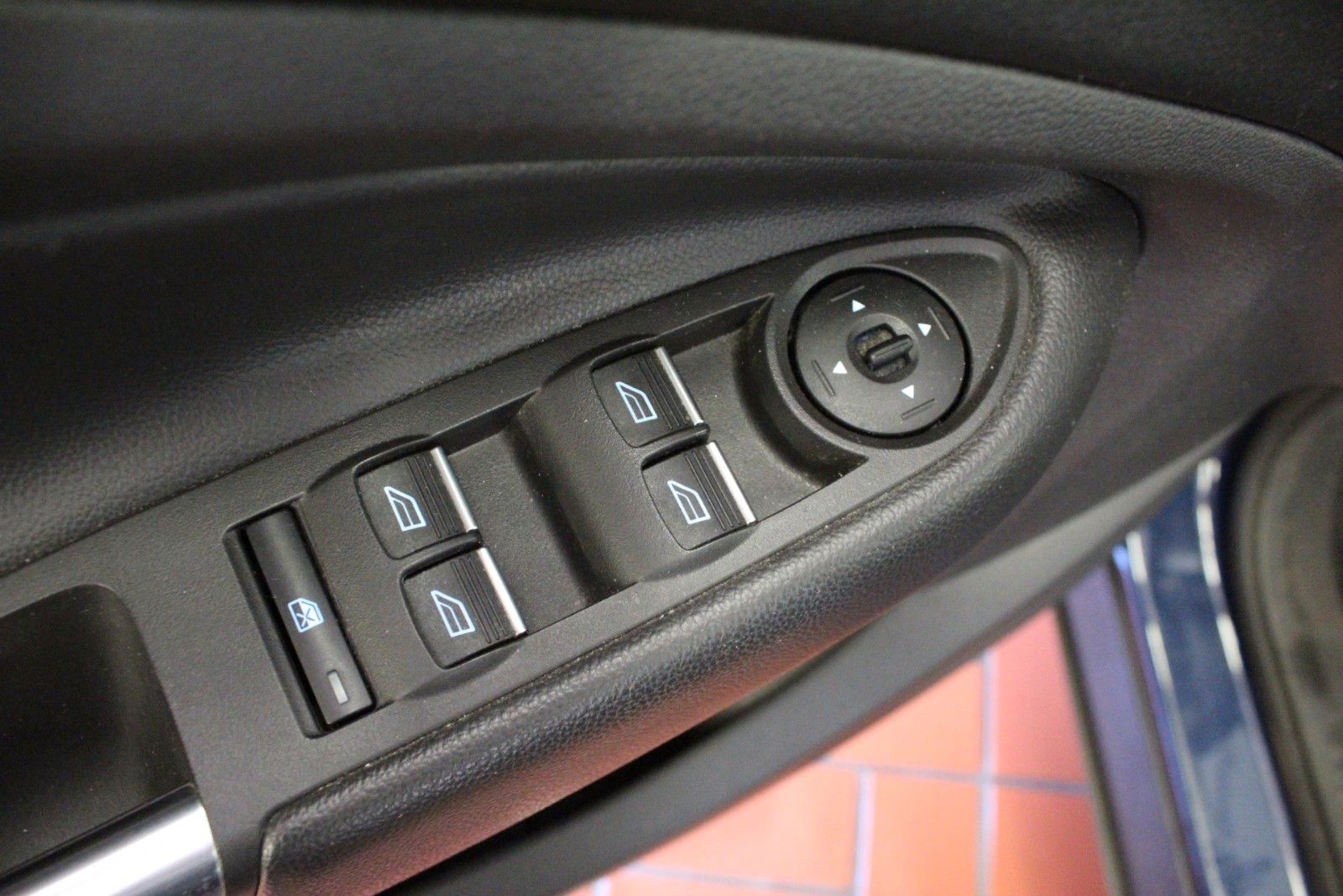 Fahrzeugabbildung Ford Kuga 1,5 Trend 4x2 Gewerbespecial