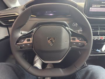 Peugeot 208 Allure 156 Elektro 360 Kam.+KeyLess+Navi