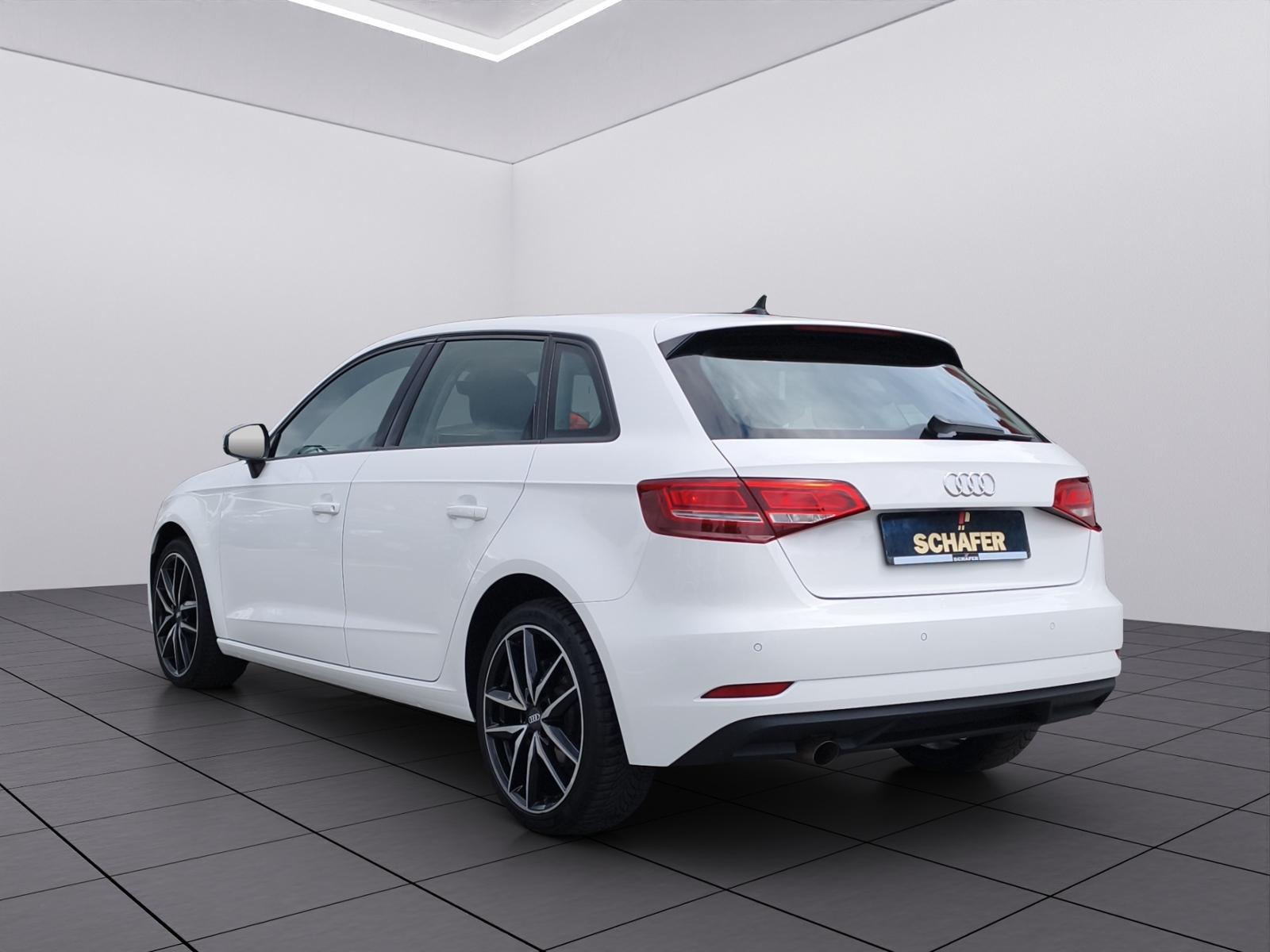 Audi A3 Sportback Navi/AHK/virtual/Sound-Syst./, миниатюра 4