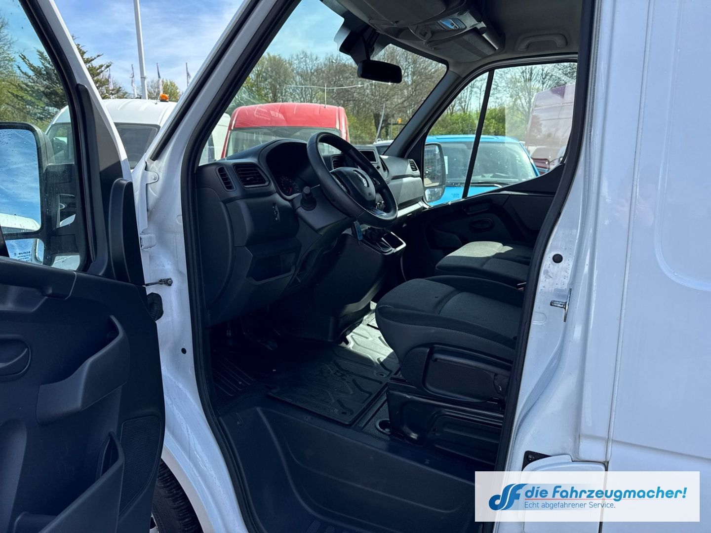 Fahrzeugabbildung Renault Master III Kasten L2H2 HKa 3,5t Totwinkelassiste