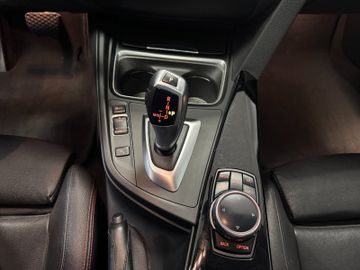 BMW 320 Touring AT Modern Line*Leder*AHK*Pano*