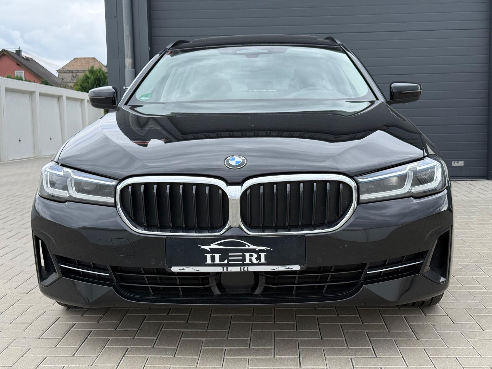 BMW 530 i Touring xDrive*AHK*PANORAMA*AMBIENTE*KAMER