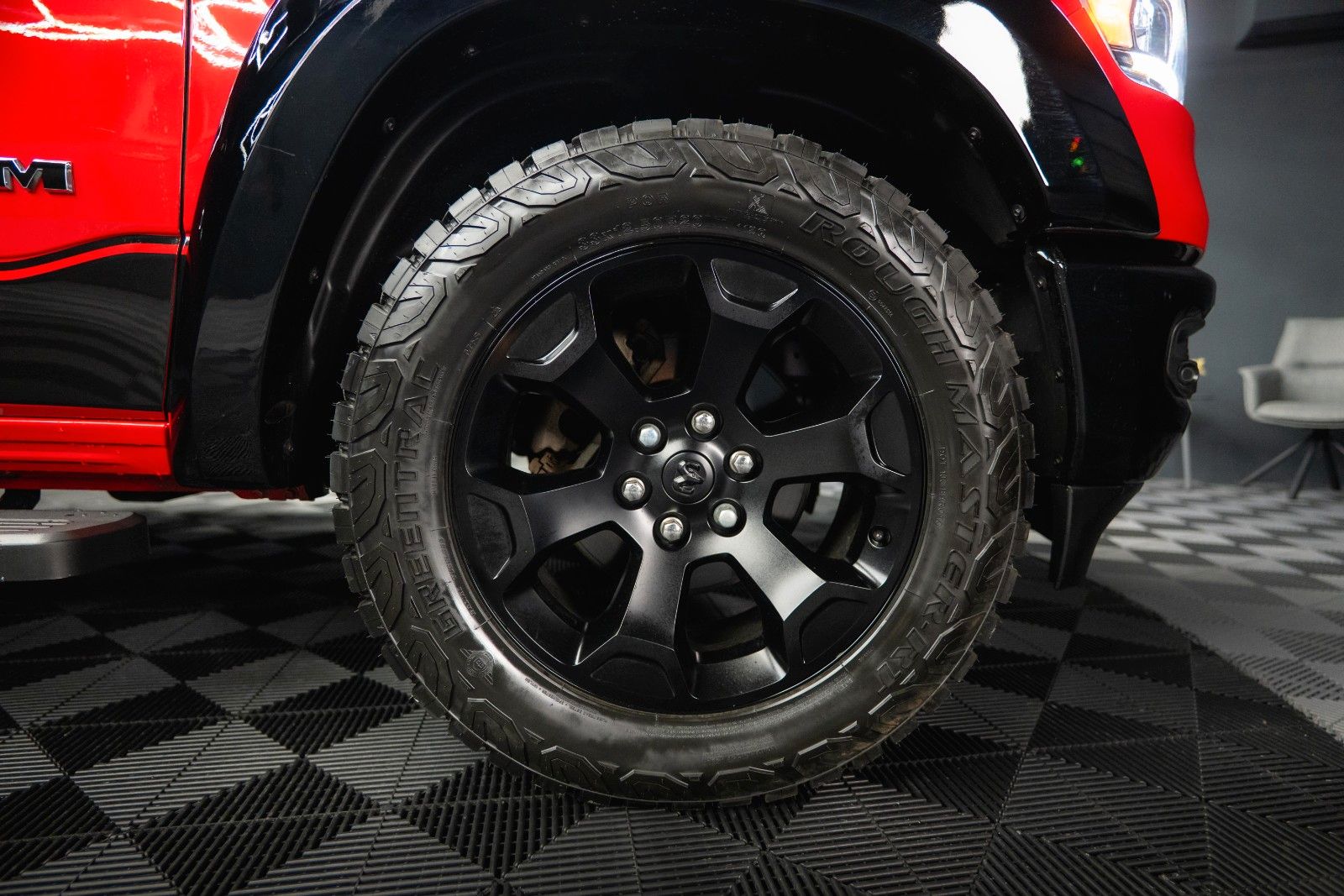 Fahrzeugabbildung Dodge RAM 5.7 V8 HEMI 4x4 RED DEVIL Offroad NightPaket