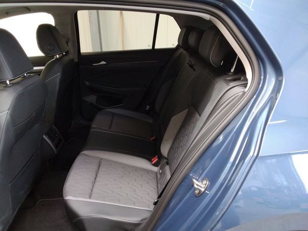 Golf VIII 1.5 TSI eHYBRID LIFE ENERGY LED+PANO+K