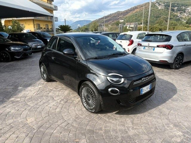 Fiat 500e Berlina 42 kWh Icon