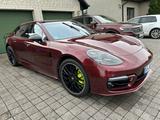 Porsche Panamera Turbo S E-Hybrid Turbo S  TOP-Ausstattu - rote Porsche Panamera