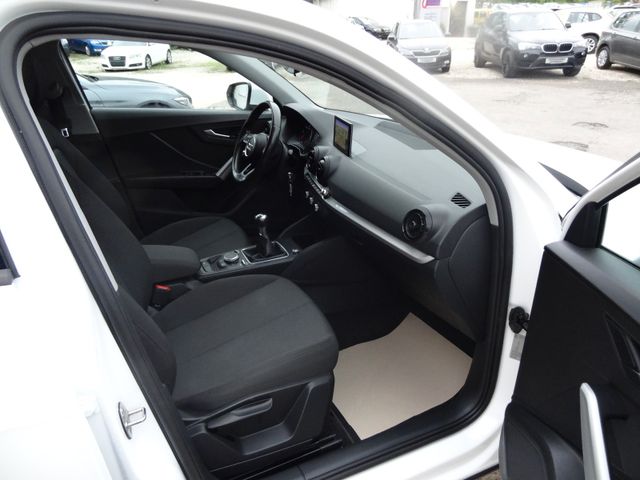Fahrzeugabbildung Audi Q2/Super-Optik/Navi/Euro6/2.Hd/Alu/PDC/Garantie/