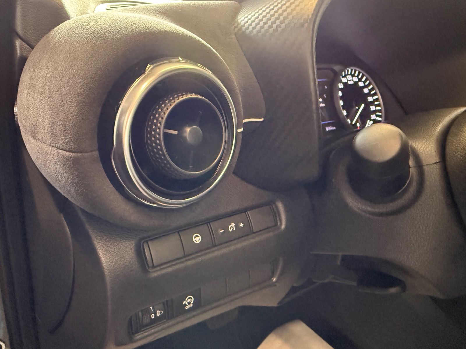 Fahrzeugabbildung Nissan Juke N-Design BOSE 360° Kamera Tech-Paket