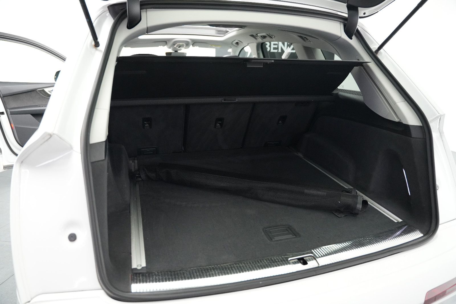 Fahrzeugabbildung Audi Q7 3.0 TDI *S-Line*Panorama*HUD*BOSE*R-Kamera*