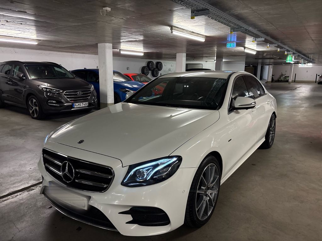 Image of Mercedes-Benz E 220