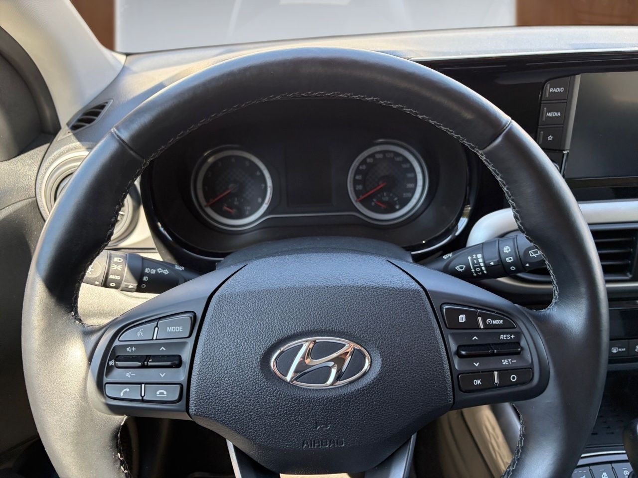 Fahrzeugabbildung Hyundai i10 STYLE *DACHLACK.*USB*ZV*SPURH*
