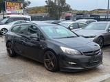 Opel Astra SportsTourer/Neue Motor/SHZ/LenkradHZ/Temp - Opel Astra: Motor