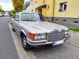 Mercedes-Benz 280 SE - silberne Mercedes-Benz S 280