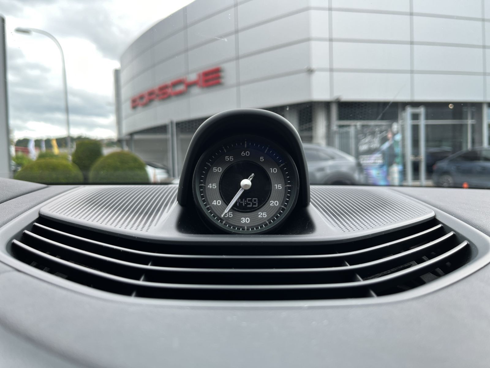 Porsche Taycan - Bild 18