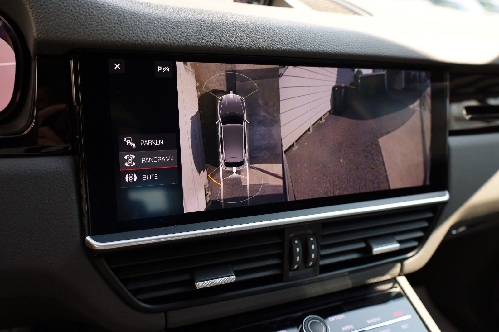 Fahrzeugabbildung Porsche Cayenne E-Hybrid,Leder,Navi,LED,SH,360Kame SR+WR